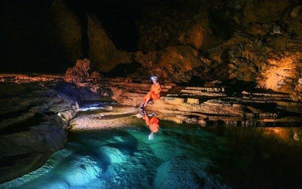 笑脸球的冒险之旅