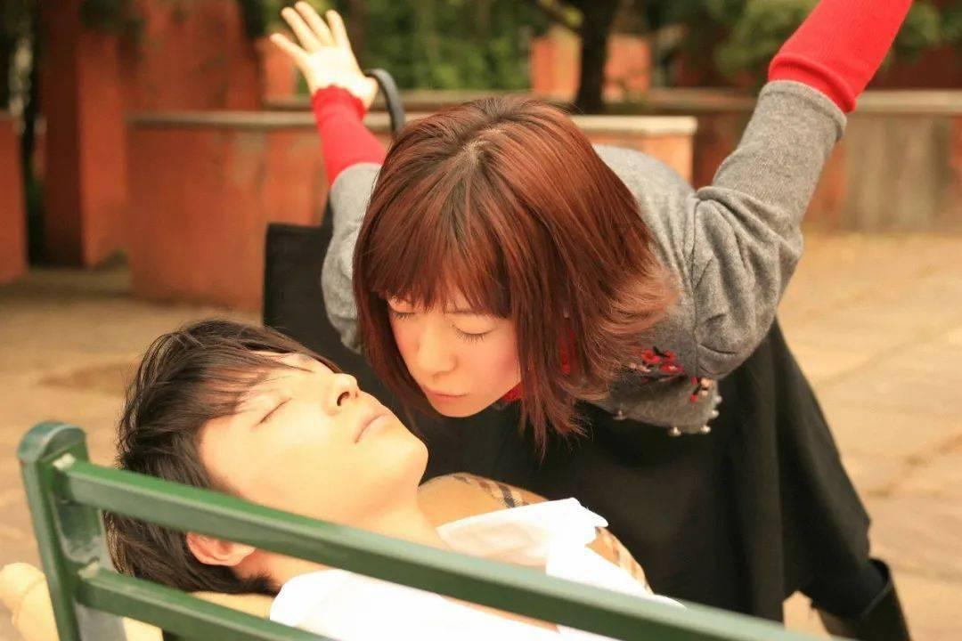 东南亚女孩逃脱