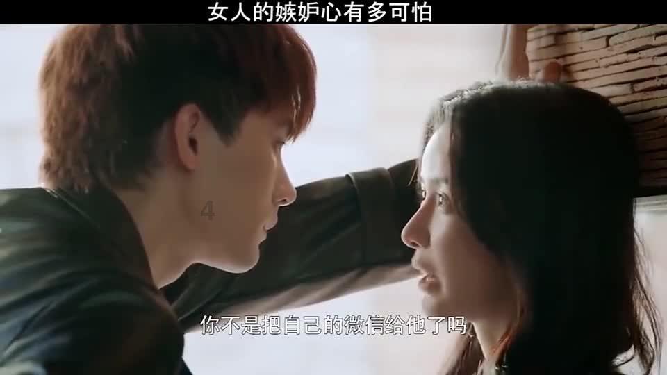 红色波浪连衣裙，既高雅又大气，这样一身凸显魅力的穿搭，你会喜欢吗？游戏画面