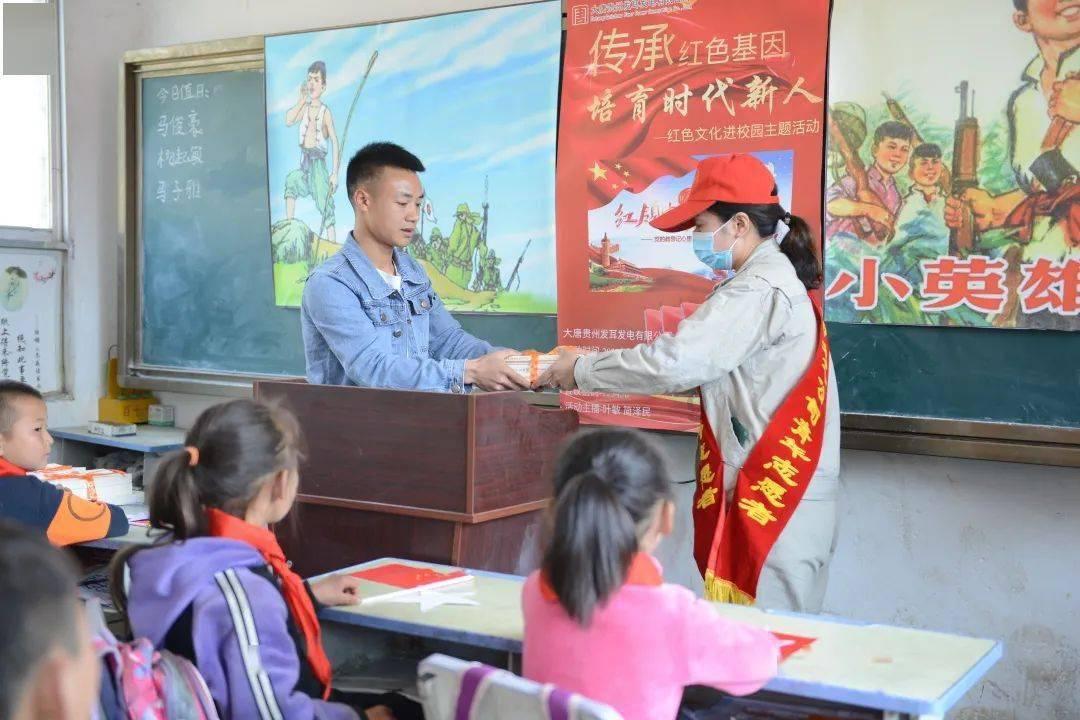 【市政协委员之声】米德昉委员:加大人才培养力度 让重庆700余处石窟寺有专属“医生”