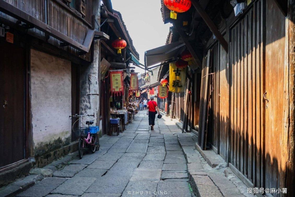 逃出平静乡村