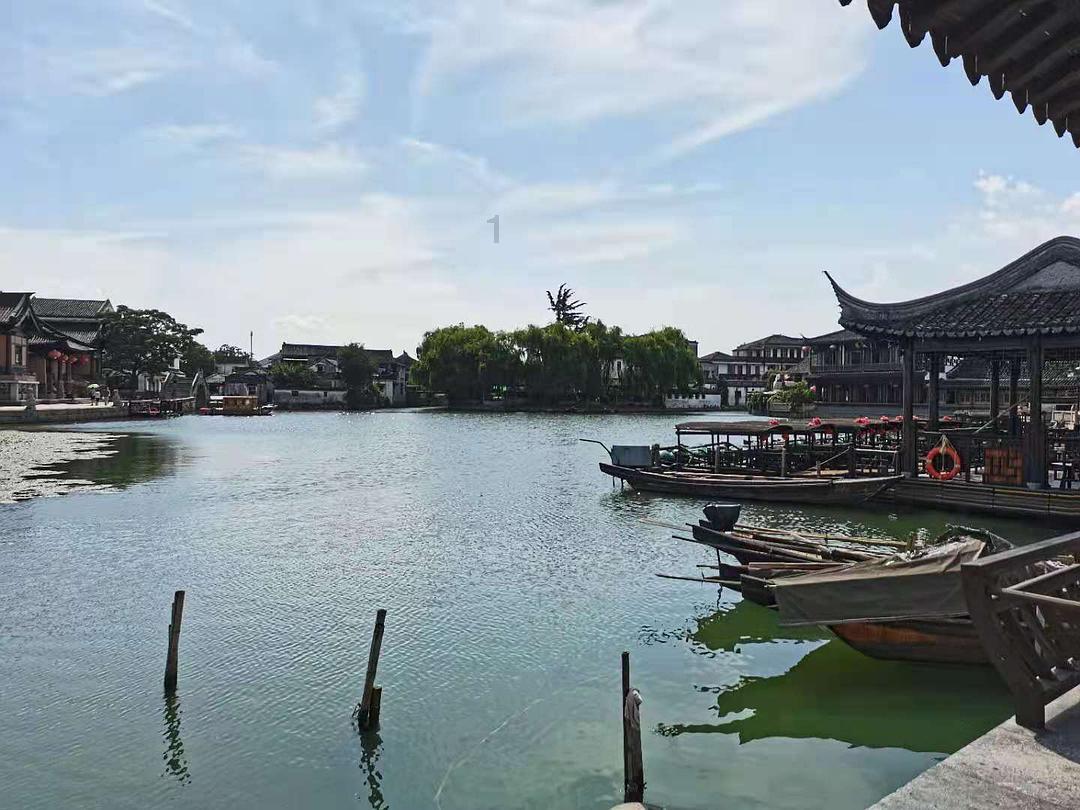 同学聚会和班里的男同学酒后发生了关系，一直没敢告诉老公，这样做对吗？游戏画面